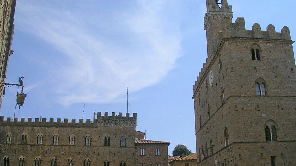 garda, non solo un lago: le ville che raccontano u