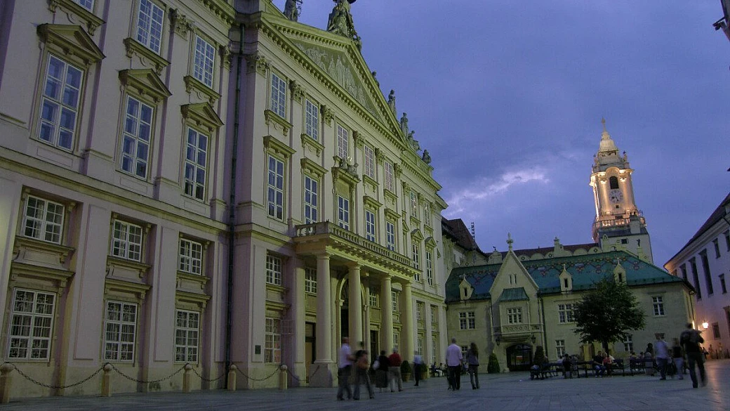 in albania davvero per caso