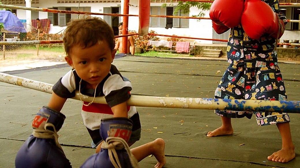 in cambogia tra storia arte gente e natura