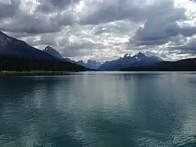 banff-national-park-1z46m