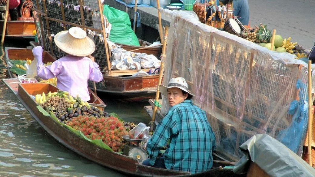 dal blu del mare alla bangkok post-moderna