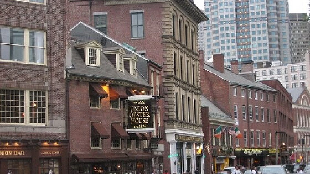 la vita nella città di zaffiro