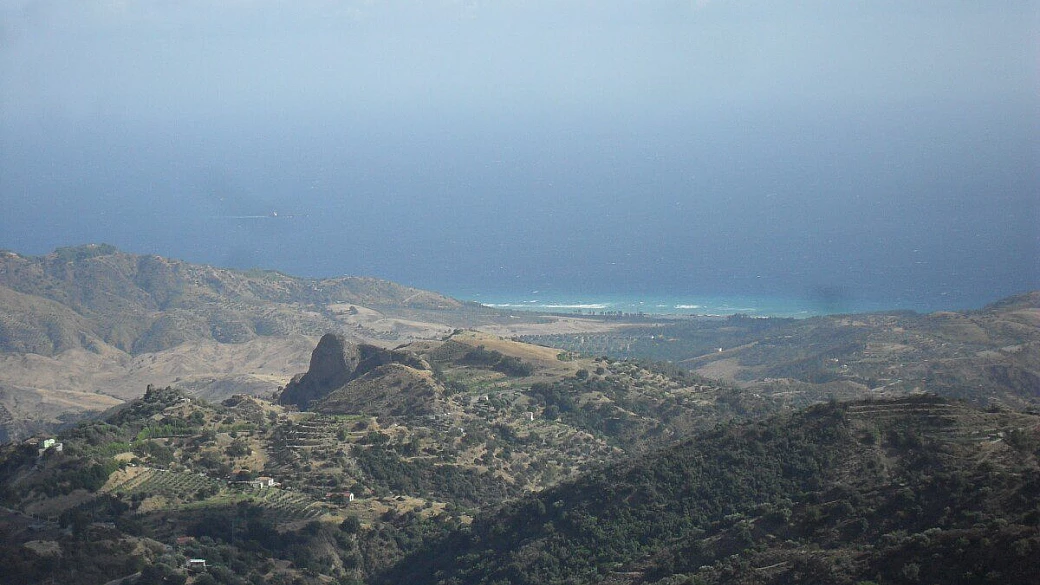 calabria... tra il mare e i monti dell’aspromonte