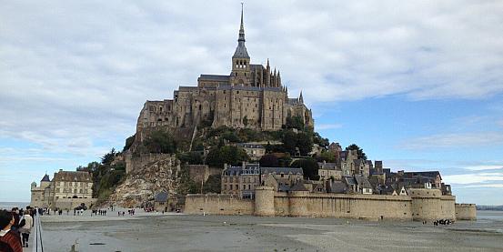 a spasso per la Valle della Loira,Le Mont St-Michel,Normandia e Rouen a bordo dei mezzi...