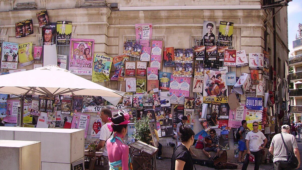 in provenza tra lavanda, cicale, paesaggi impressionisti, tappe gastronomiche, musei del profumo e vestigia romane