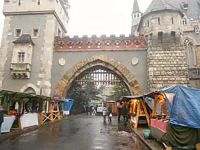 castello-di-buda-xrhm3