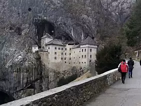 castello-di-miramare-w7jm6