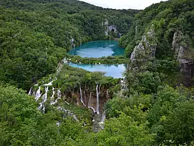 castello-di-prediama-e-sue-grotte-rgj2f