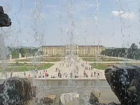 castello-di-schonbrunn-palazzo-whuj5