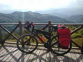 cicloturismo-j6byg