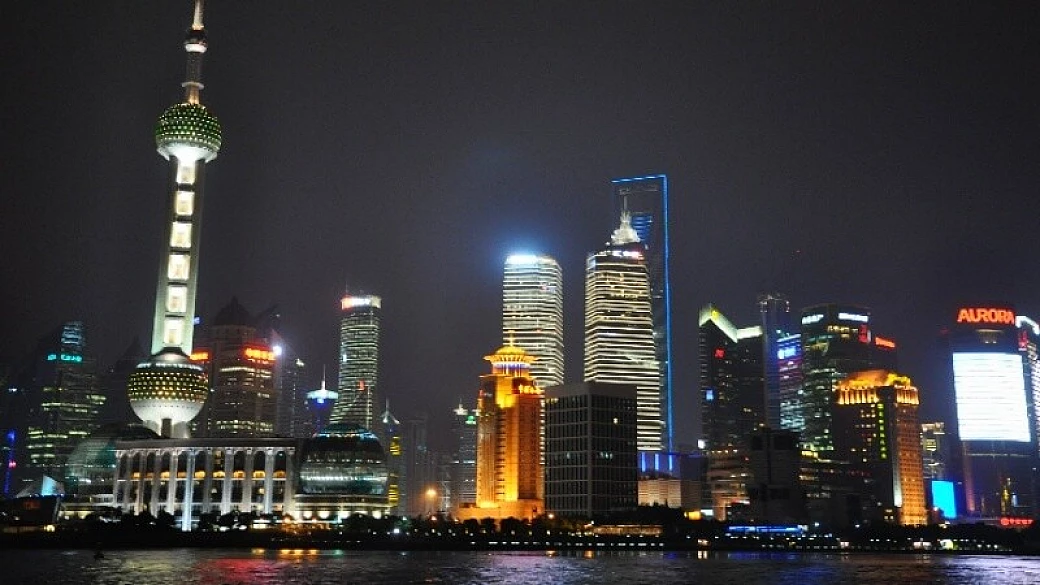 zaini in spalla... si parte per la cina