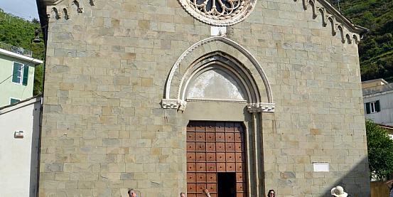 manarola: chiesa di san lorenzo