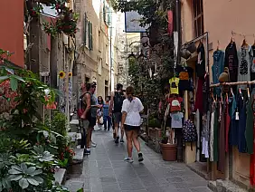 cinque-terre-pnk4v