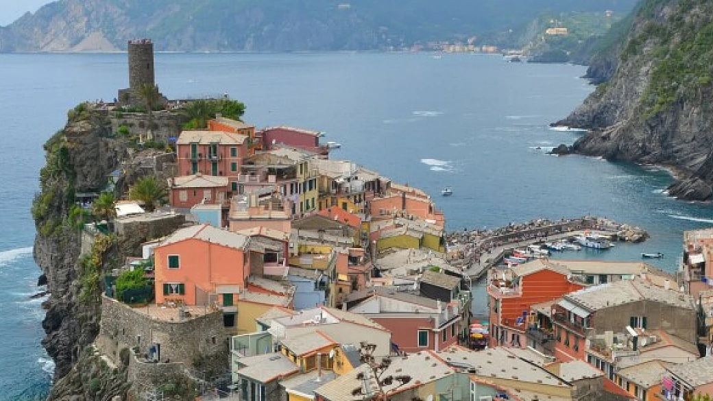su e giù per le cinque terre