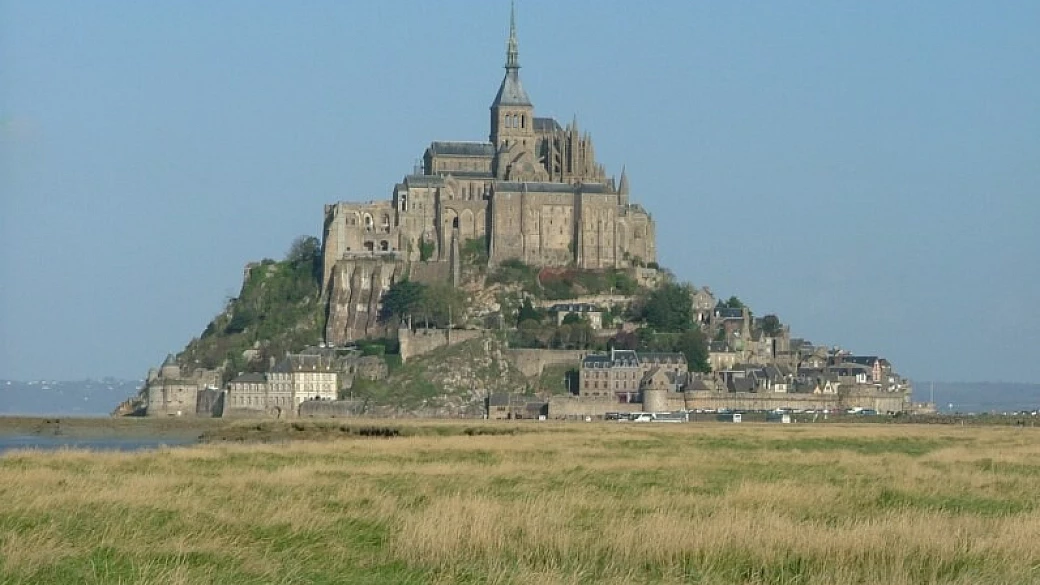 parti per la bretagna?