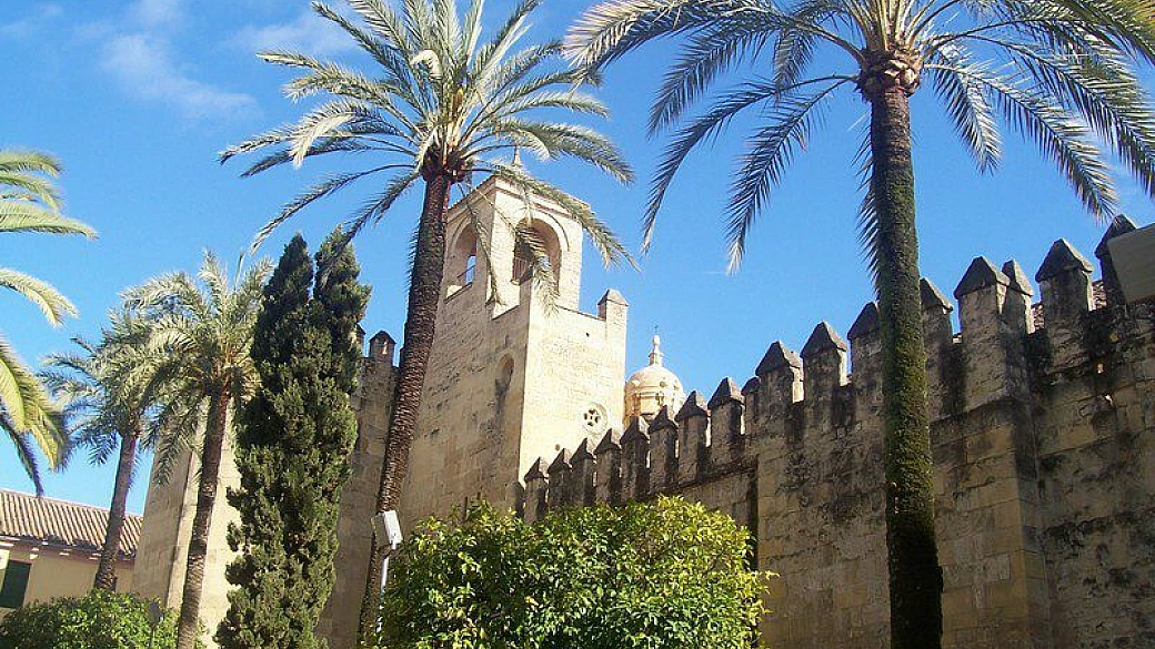 barcelona valencia sevilla: sei amici on the road