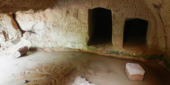 paphos: tombs of the kings 31