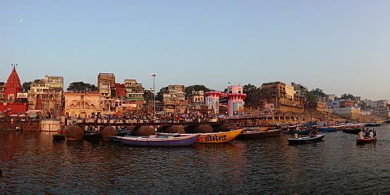 vista dei Ghat di Varanasi