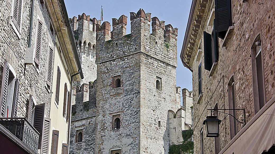 sirmione: gioiello del garda