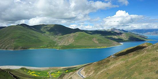 tibet lago yamdruktso