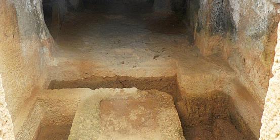 paphos: tombs of the kings 26