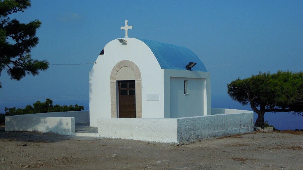 a kos con bimba al seguito