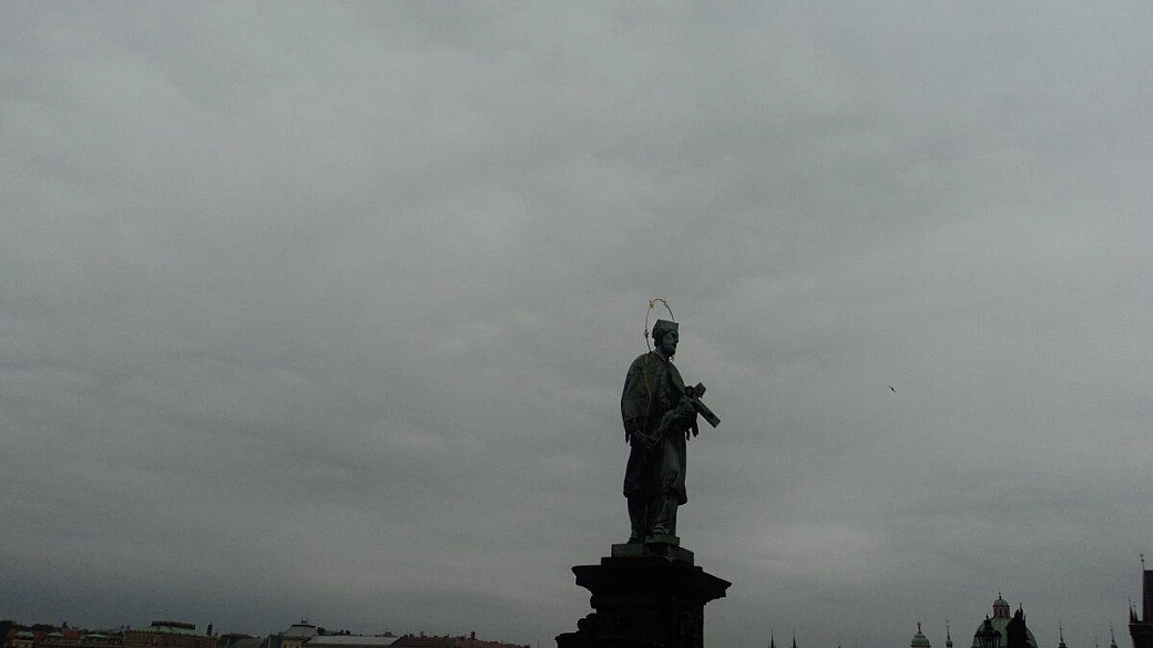 da praga a cracovia, passando per auschwitz: affascinante viaggio nell'est europeo