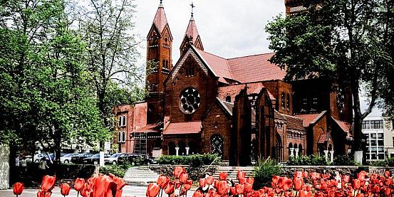 la chiesa rossa
