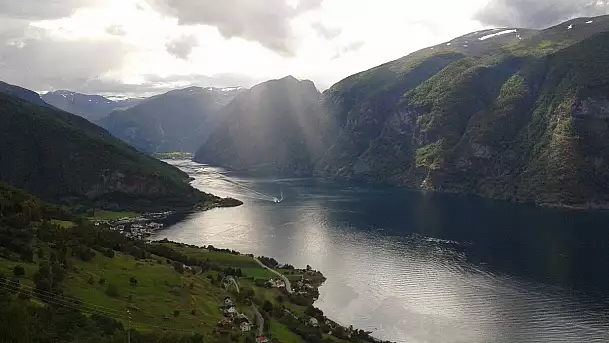 in norvegia tra fiordi e cittadine sconosciute