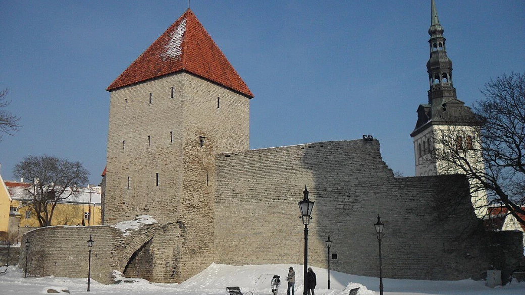 tallinn, tre giorni fra medioevo e realtà