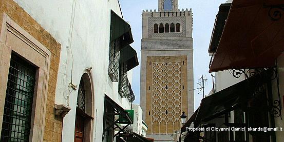 tunisi-minareto della moschea al  zaytuna