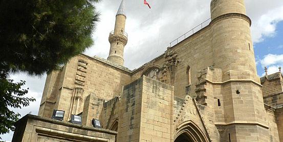 nicosia: moschea selimiye di cipro nord 6