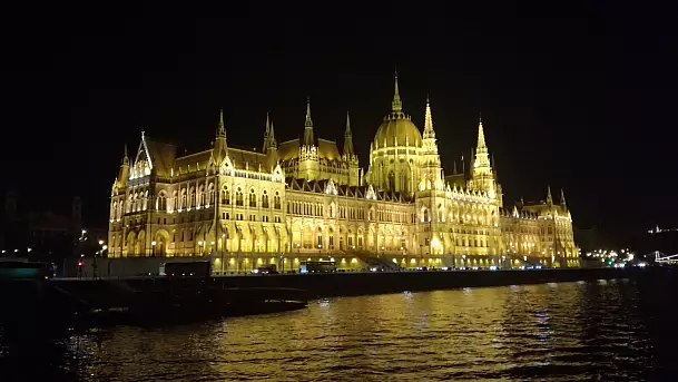 budapest e dintorni: tra le bellezze della città e l'ottima gastronomia