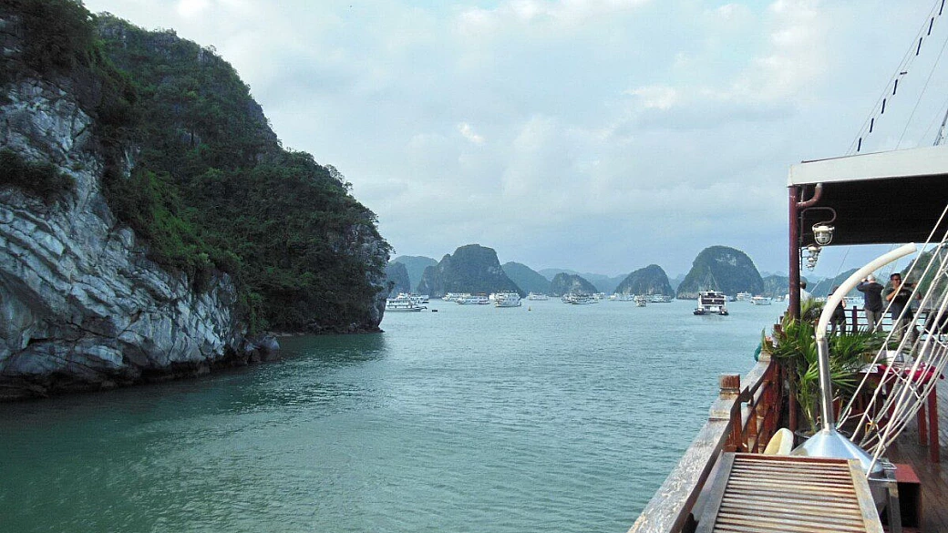 myanmar, vietnam e la baia di ha long