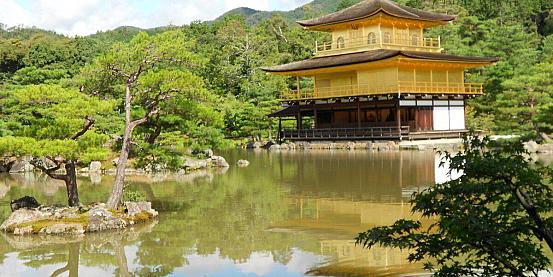 il kinkaku-ji - padiglione d'oro a kyoto