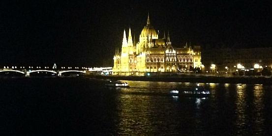 Budapest by night 10