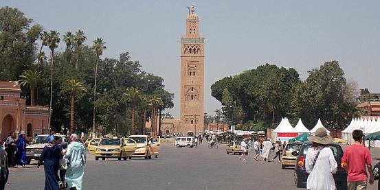 la moschea vista da piazza jemaa el fna
