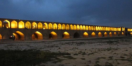 isfahan - ponte 33 archi 2