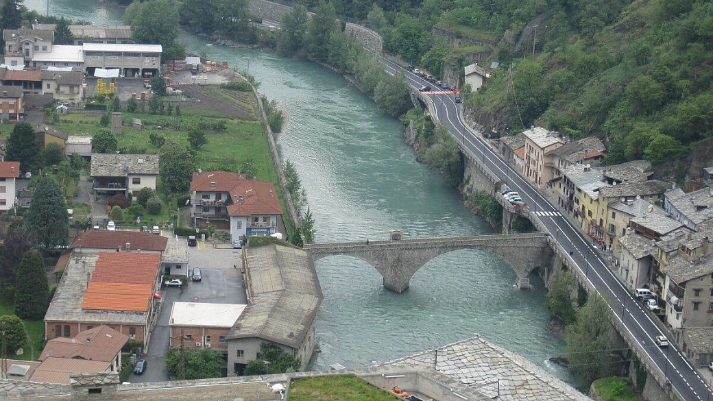 un rilassante tuffo nella civiltà romana: aosta
