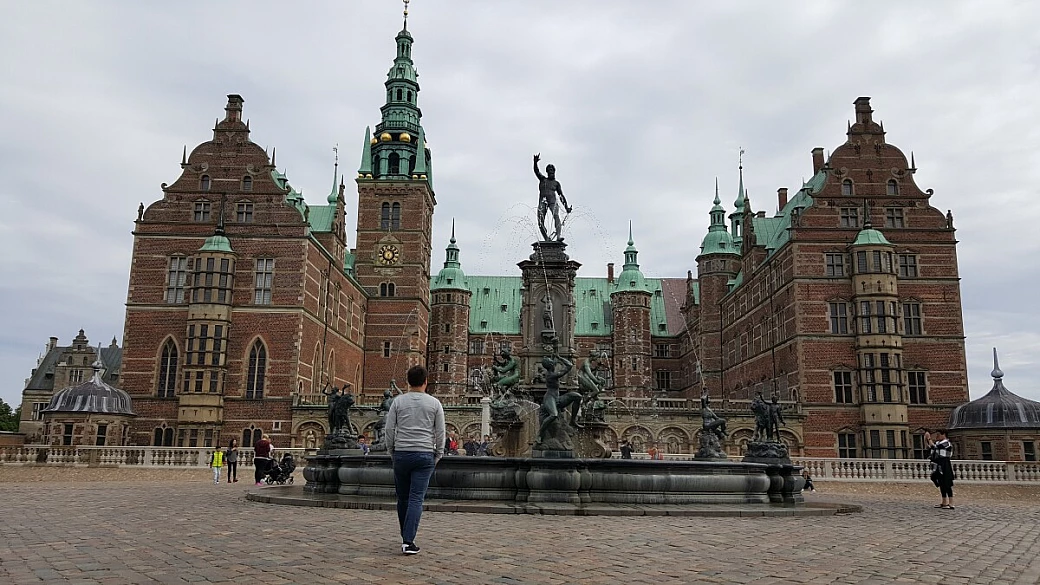 danimarca... pezzo dopo pezzo