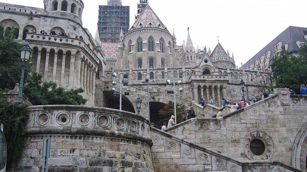 prima a budapest, poi tappa a vienna