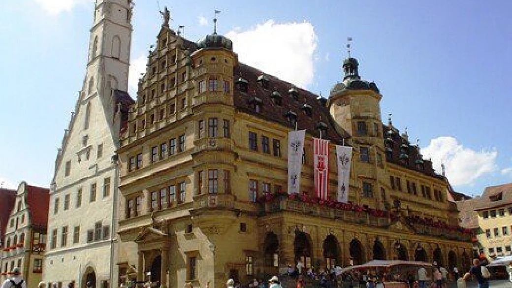 einsteigen bitte, zuruckbleiben bitte