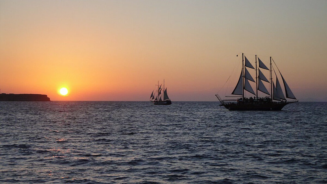 milos e santorini: spiagge, tramonti e...