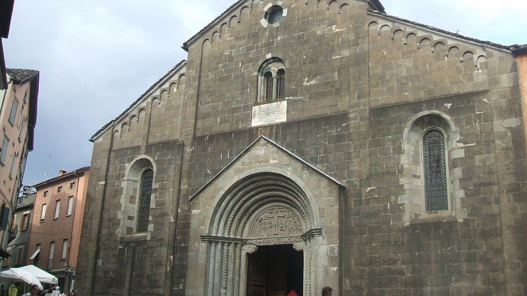 parma: la strada del prosciutto e del salame di felino.