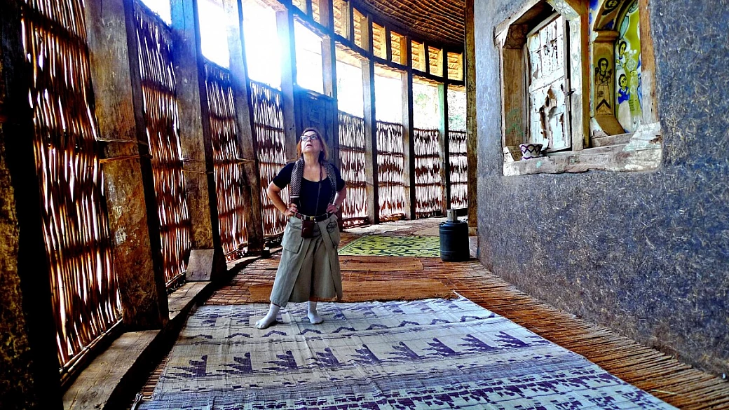 vieni a prendere un caffè con lucy