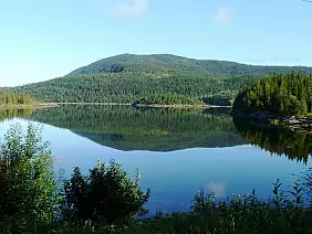 fiordi-norvegesi-tjrxu