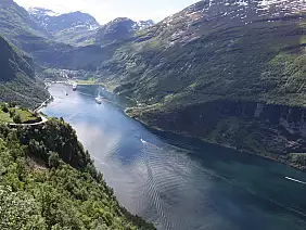 fiordi-norvegesi-xfb8q