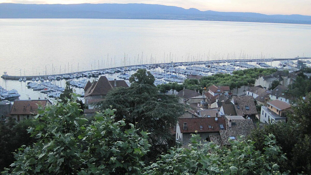 evian e thonon les bains: la sinfonia delle acque
