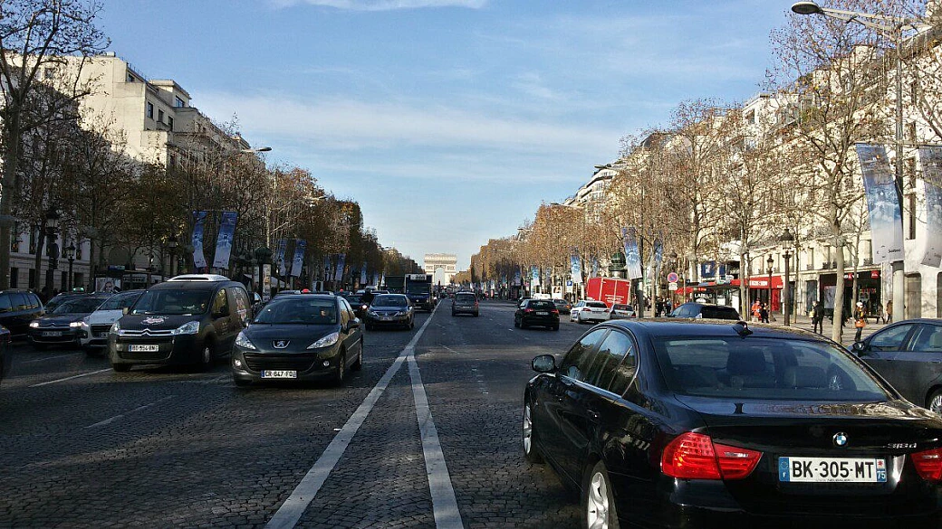 una magica atmosfera parigina pre natalizia