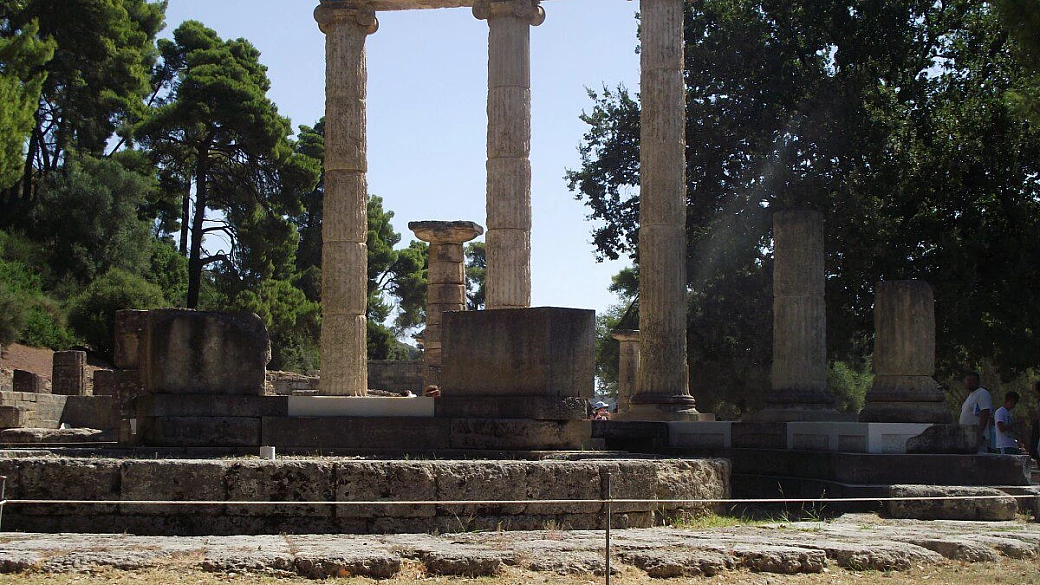 tour del peloponneso tra mare, archeologia, miti e storia